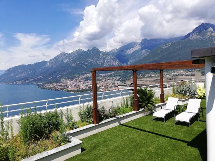 Attico With Big Terrace In Residence With Pool ヴァルブローナ エクステリア 写真