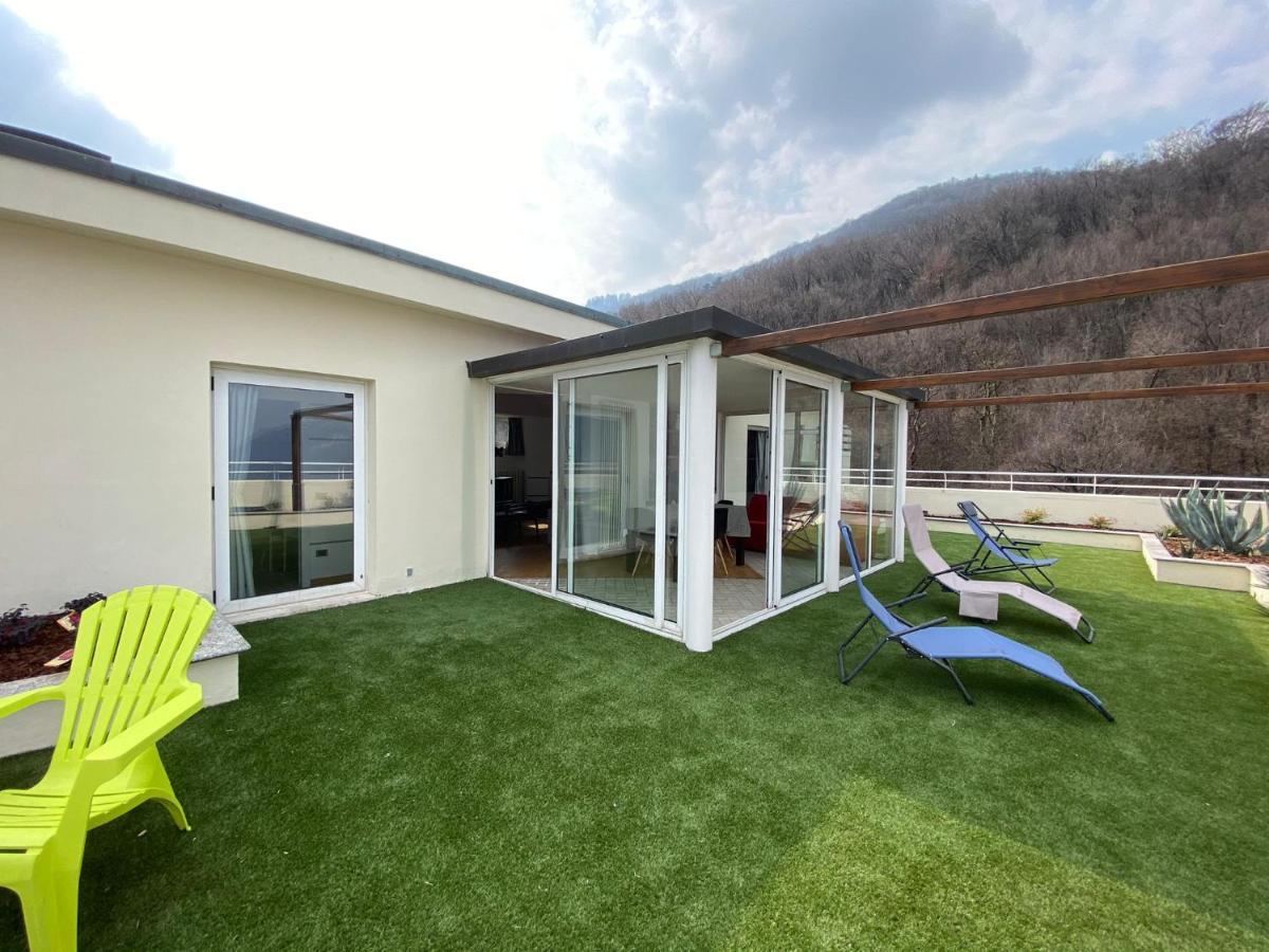 Attico With Big Terrace In Residence With Pool ヴァルブローナ エクステリア 写真