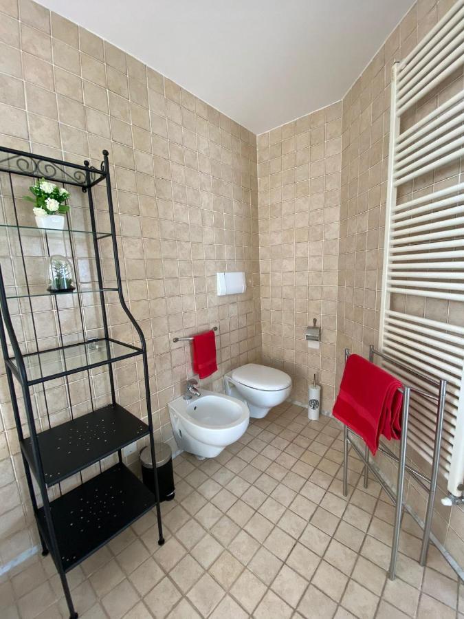 Attico With Big Terrace In Residence With Pool ヴァルブローナ エクステリア 写真