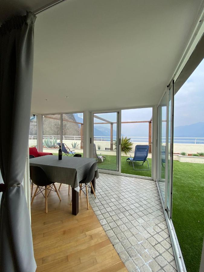 Attico With Big Terrace In Residence With Pool ヴァルブローナ エクステリア 写真
